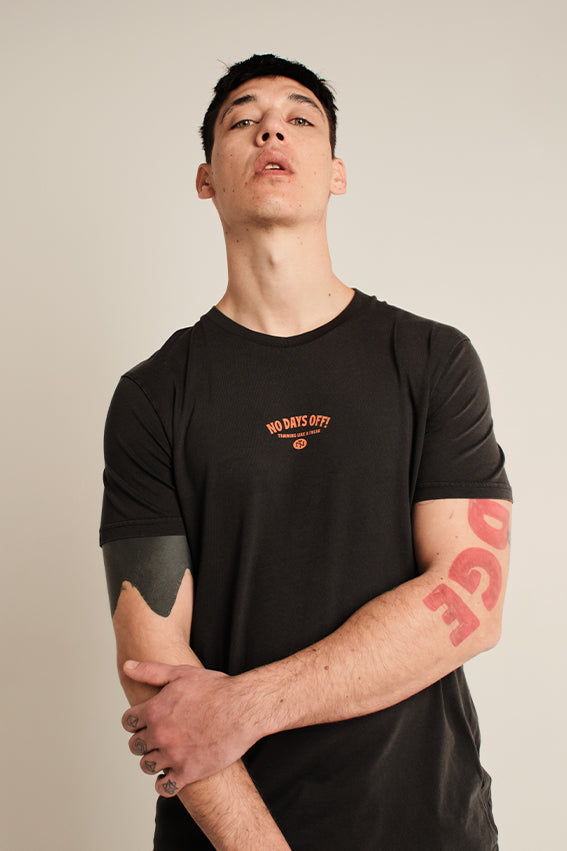 No Days Off - T-Shirt - Washed Black — View 5
