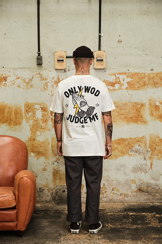 Only Wod Can Judge Me - T-Shirt — View 5
