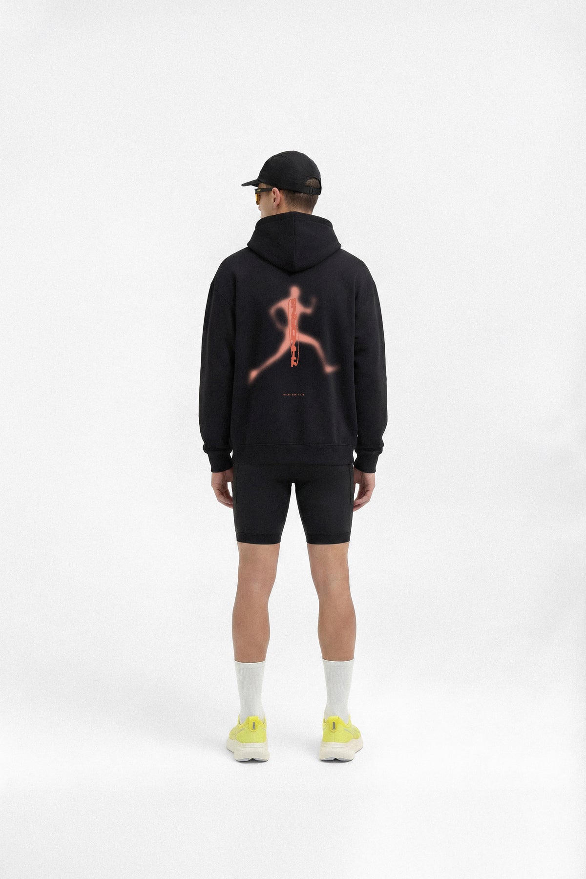 Vapor Pace Runner Oversize Hoodie - Black — View 4
