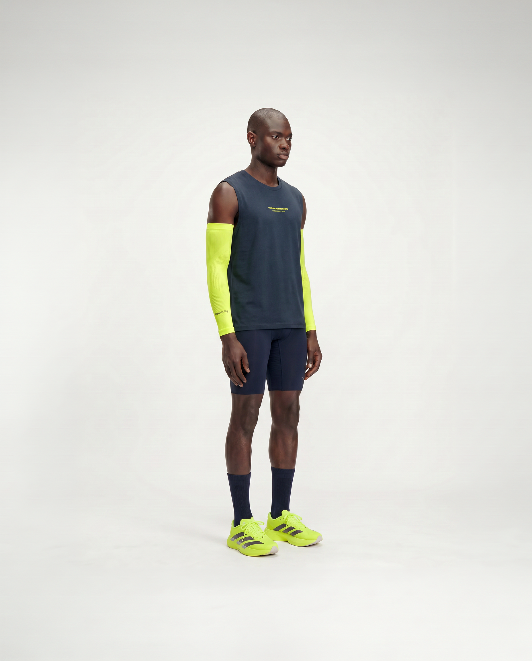 Less Ego Tank Top Navy - Model 3/4