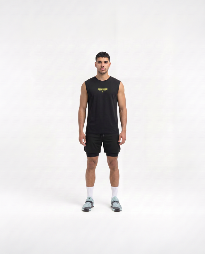 Train With Honor Tank Top Black - Model Front