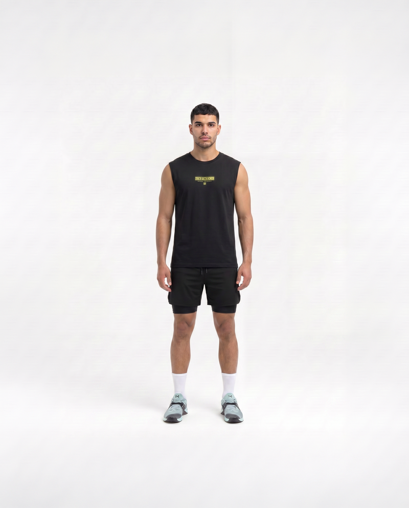 Train With Honor - Tank Top - Black - Model