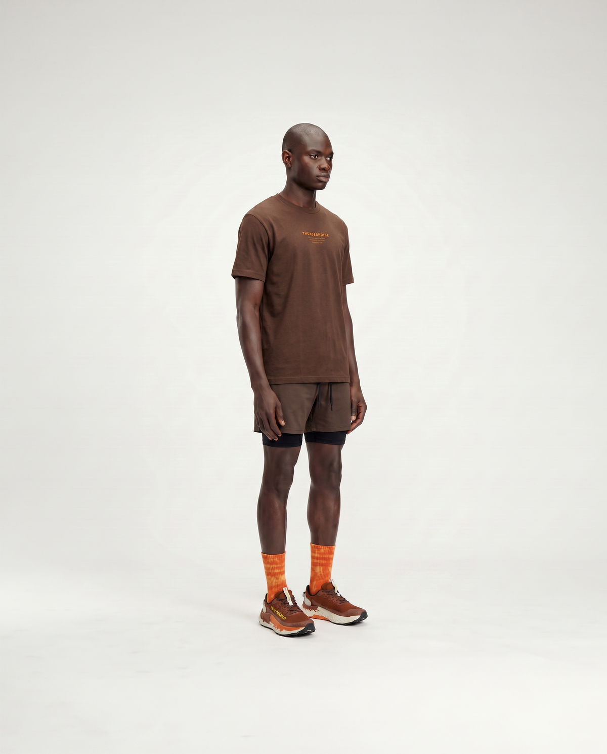 Count Reps Regular T-shirt Dark Brown - Model Side — View 2
