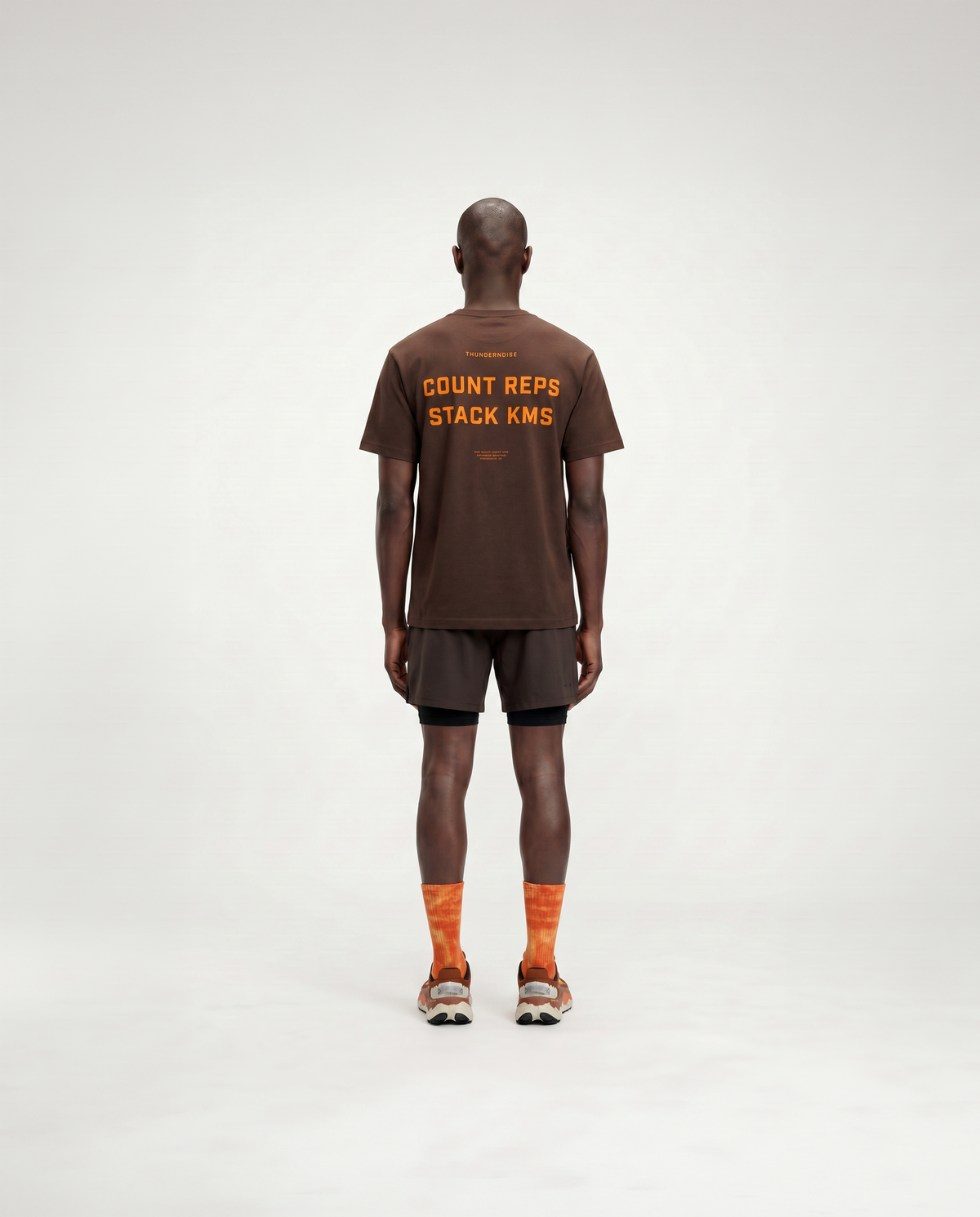 Count Reps Regular T-shirt Dark Brown - Model Back — View 4
